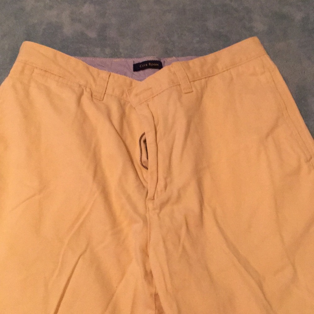 Yellow Shorts Club Room